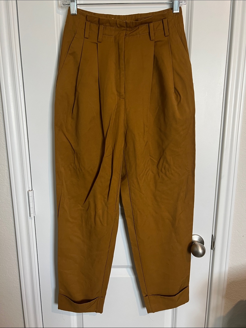 Elizabeth and James Mustard Pleated High-Waist Capris